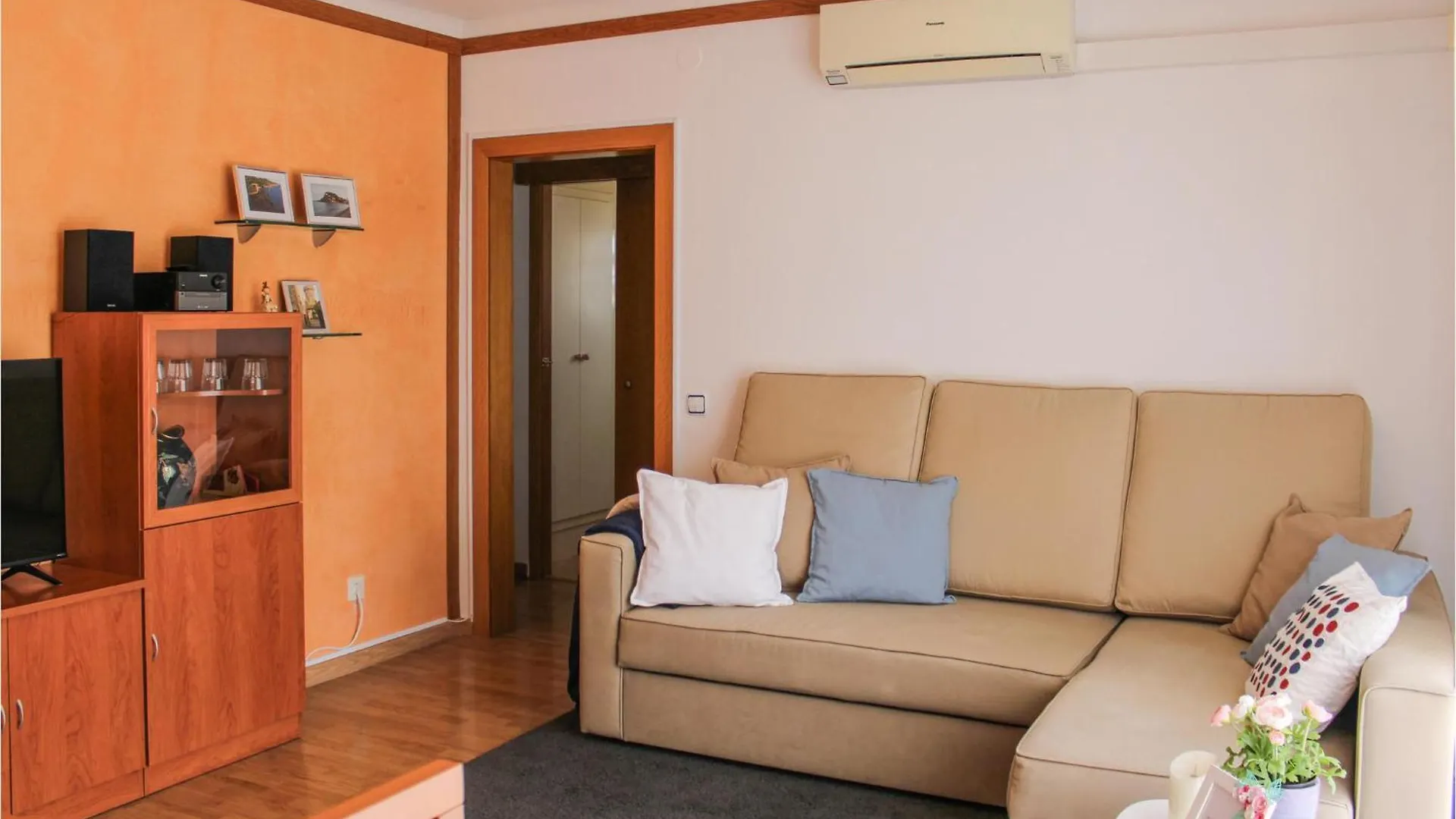 Cozy Apartment In Tossa De Mar With Kitchen
